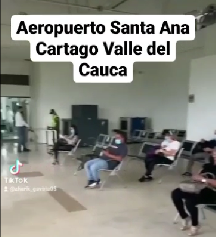 En este momento estás viendo Turistas Totalmente Satisfechos y con gran Admiración por nuestro Aeropuerto Internacional Santa Ana . Que Orgullo!